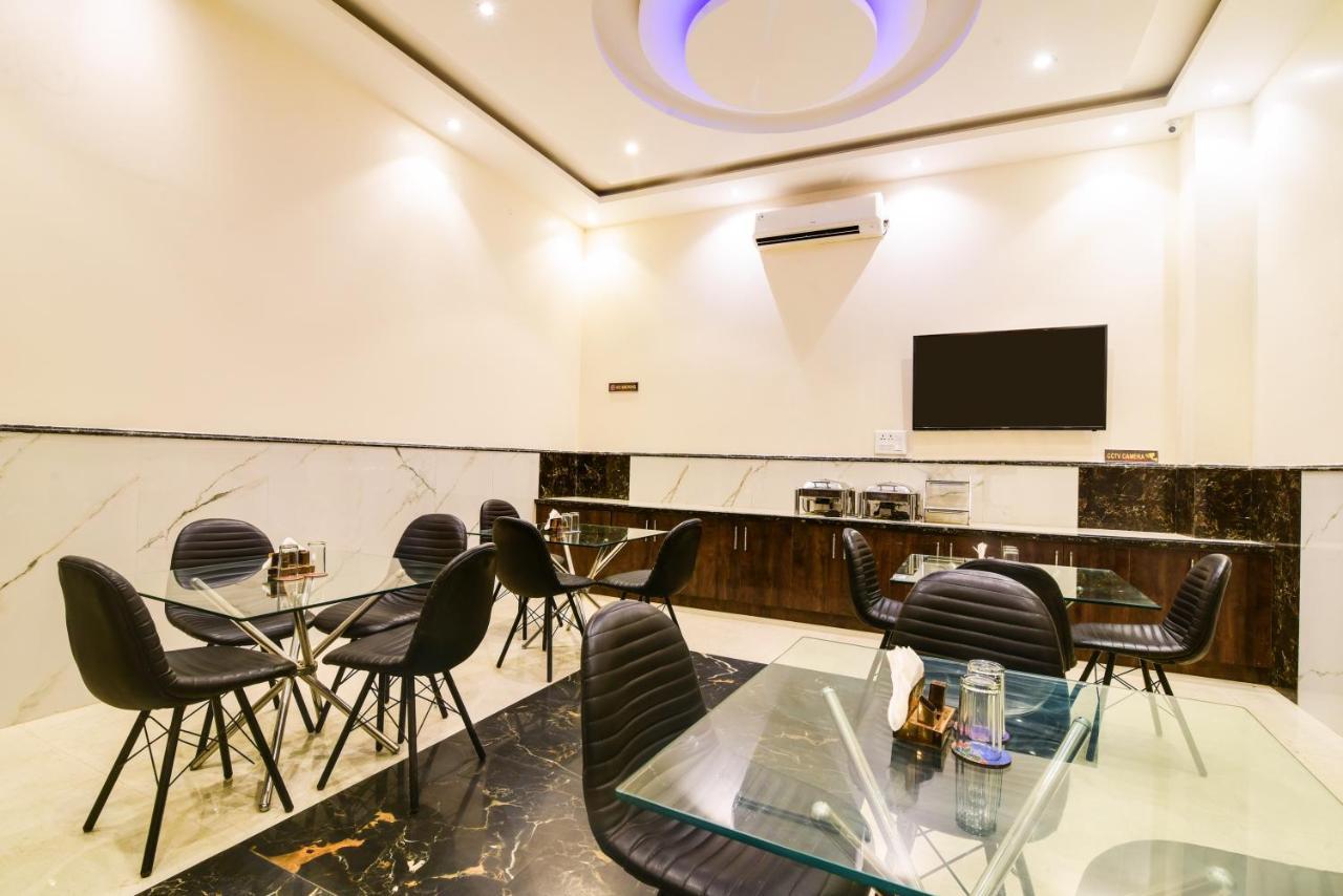 Olivia Hotels At Delhi Airport Ню Делхи Екстериор снимка